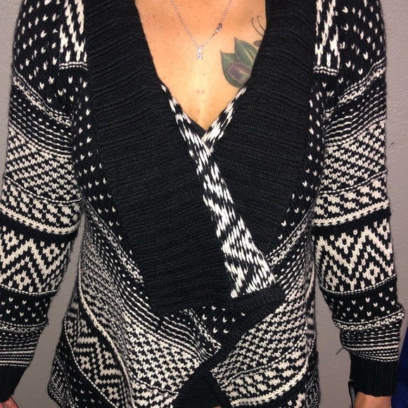 Printed Open Front Cardigan Sweater - Picture 4 of 5